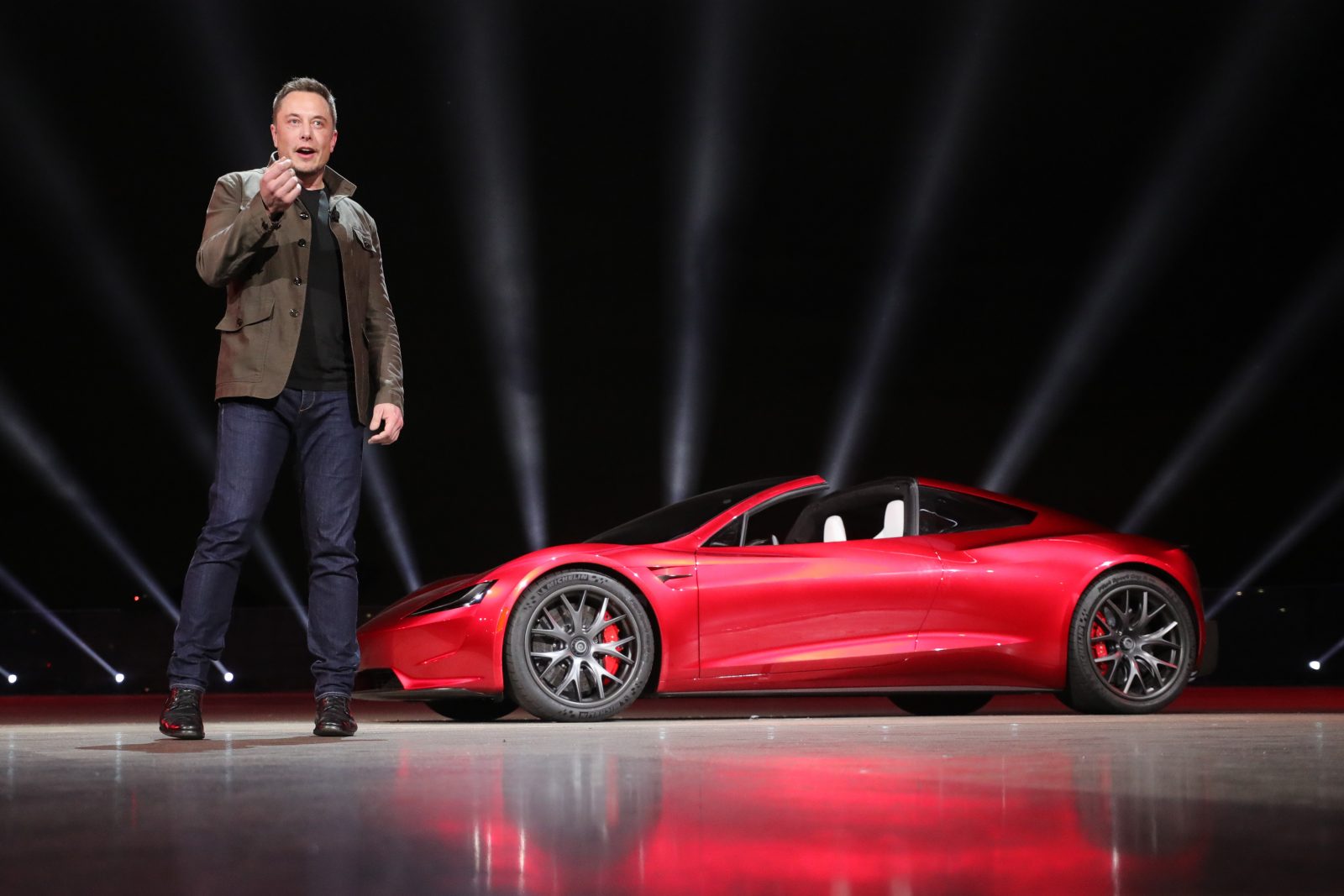 Elon Musk presents the Tesla Roadster 