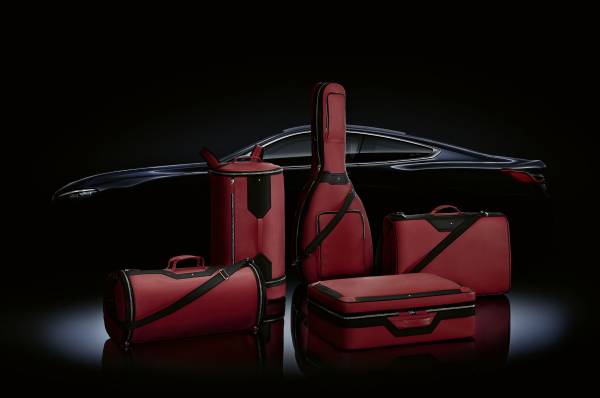 Luxury Briefing Montblanc x BMW Luggage Set