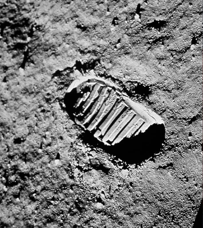 OMEGA marks the Moon landing anniversary 3